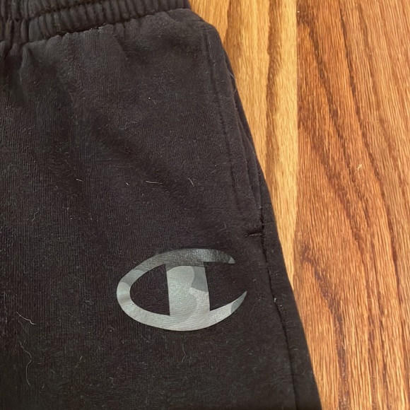 Boys Champion sweats - Picture 2 of 7